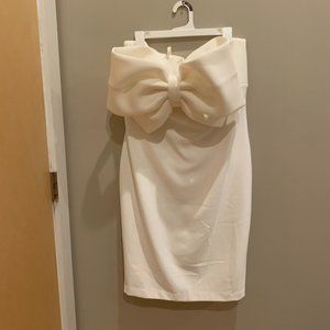 Badgley Mischka Size 16 White Bow Dress